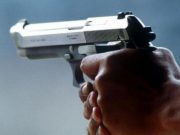 Dramma a in Italia, prende la pistola a un Carabiniere: spara e poi viene ucciso