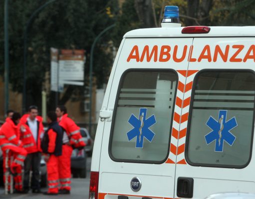 Napoli, 15enne accoltellato a scuola da coetaneo