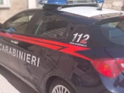 Picchia e minaccia i genitori per soldi, arrestato 39enne