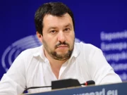 Lega Firenze, atti vandalici in sede e insulti a Salvini