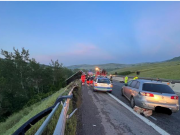 Tragedia in autostrada, bus urta 5 auto e precipita in una scarpata