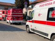 Tragedia nel napoletano: bambina cade giù da un balcone