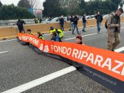 Autostrada Torino-Milano, protesta di Ultima Generazione