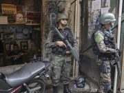 Brasile, milizie paramilitari danno fuoco a 35 autobus