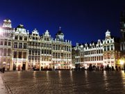 Bruxelles, si cercano altri due uomini