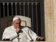 Bergoglio: “La violenza sulle donne va eliminata dalle radici”