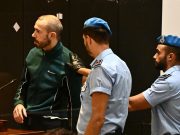 Uccise la sorella, picchiato in carcere