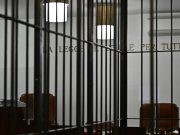 Picchia compagna e figlie, condannato a 4 anni con il rito abbreviato