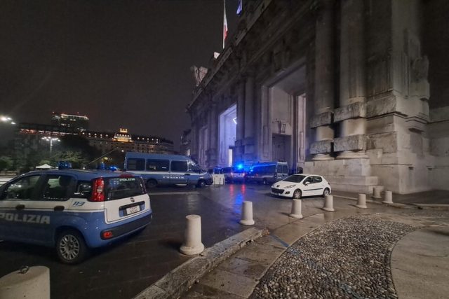 Foto violenza Milano