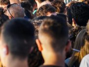 Nel Fiorentino, suona i campanelli della case e viene accoltellato