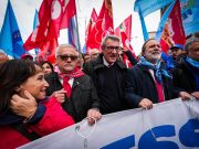 Napoli, in 30mila contro la manovra del governo