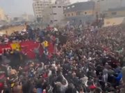 Gaza, cittadini assaltano camion di aiuti umanitari