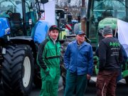 Belgio, protesta degli agricoltori a Zeebrugge