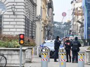 Firenze, molotov al consolato Usa: 21 enne ammette le sue responsabilità