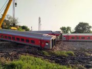 India, conducenti treno si erano distratti guardando una partita di cricket