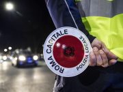 Roma, muore 22enne in uno scontro tra scooter e autocarro