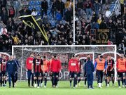 Quattro calciatori del Crotone aggrediti dopo una sconfitta