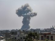 Gaza, raid missilistico israeliano uccide 25 civili palestinesi