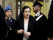 Lasciò morire di stenti la figlia, condannata all’ergastolo