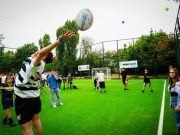 Napoli, apre un campo di calcio nel quartiere Secondigliano ma solo se si va a scuola