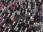 Stellantis, settore auto mai così male dal 1956