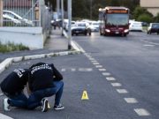 Roma, uccisa la donna colpita da un proiettile mentre era in auto