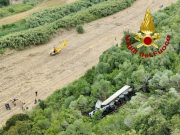 Precipita un tir sulla Sassari-Alghero, muore il conducente