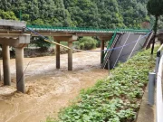 Cina, 12 morti per il crollo di un ponte