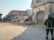Latiano, crolla un edificio ma non ci sono feriti