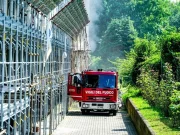 Montebelluna, crolla il tetto di una ditta: grave il titolare