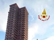 Milano, sgomberato uno stabile di 21 piani in via Trasimeno per un incendio
