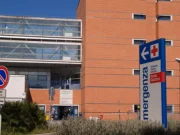 Viareggio, 47enne muore travolto da un’auto: ipotesi di investimento volontario