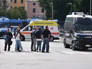 Genoa-Sampdoria, scontri fra tifosi in corso De Stefanis