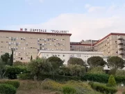 Figlia di sette anni precipita dal balcone, la mamma si suicida