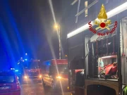 Milano, 16 persone in ospedale per un incendio in un palazzo