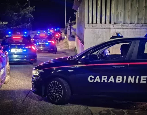 Locride, cinque arresti per estorsione al titolare di un’impresa edile