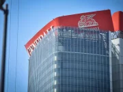 Milano, Generali: “Insegna rimessa al proprio posto”