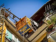 Napoli, tre operai muoiono cadendo da un montacarichi