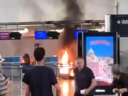 Malpensa, un uomo appicca un incendio ai check-in: panico tra viaggiatori e dipendenti