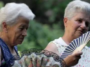Caldo torrido, bollino rosso in 16 città
