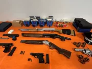 Quarrata, trovati fucili e pistole in un’abitazione privata: arrestato un 53enne