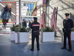 Milano, ricoverata in rianimazione una donna accoltellata in strada
