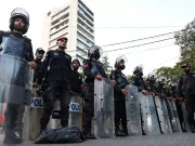 Pakistan, attentato suicida ad un comando di polizia