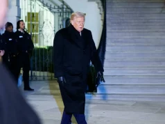Trump atterra a Zurigo per Davos. Ue: “Aumenteremo investimenti su Groenlandia” Donald Trump atterra a Zurigo per il World Economic Forum