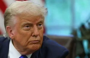 Iran attacca Trump: “Siete così nei guai che negoziate con voi stessi” Donald Trump dichiarazioni guerra Medio Oriente