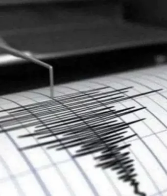 Terremoto oggi in Sicilia, scossa di magnitudo 4.5 sull’Etna: paura a Catania, scuole chiuse Terremoto Sicilia scossa Etna Catania