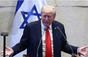 Davos 2026, Trump scuote il Forum: Groenlandia al centro e minaccia di dazi al 200% contro la Francia Davos 2026, leader mondiali al World Economic Forum