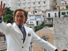 Addio a Valentino Garavani, funerali il 23 gennaio: camera ardente a Roma in Piazza Mignanelli Valentino Garavani, addio all’ultimo imperatore della moda