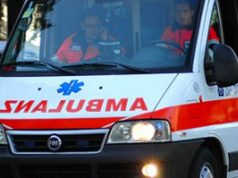 Donna si getta dal balcone per fuggire al compagno che l’aveva accoltellata donna si getta dal balcone a Ventimiglia