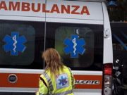 Bambino di 5 anni muore soffocato: Lorenzo Corona ucciso da un wurstel Ambulanza del 118 intervenuta per il caso di Lorenzo Corona soffocato durante la cena